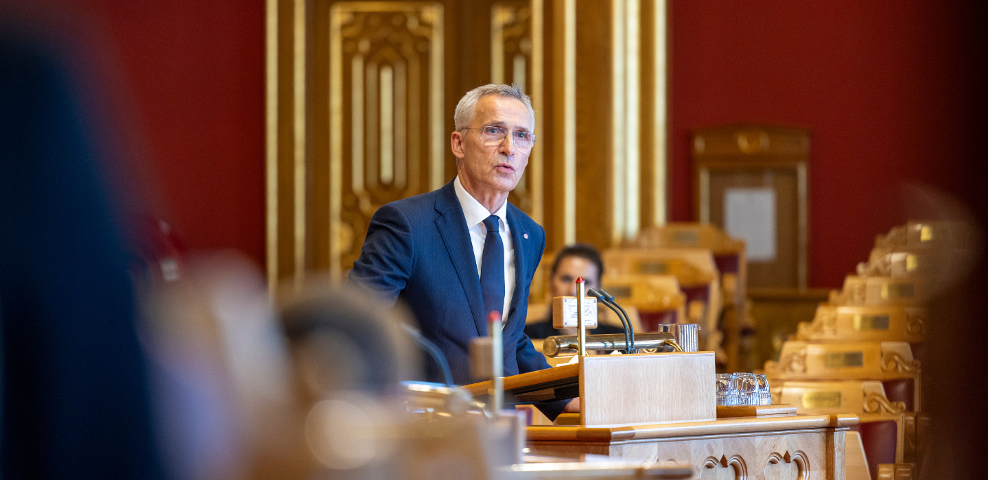 finansminister jens Stoltenberg på talerstolen under fremleggelsen av statsbudsjettet for 2026.